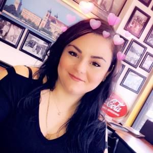 Meet your Posher, Tashica